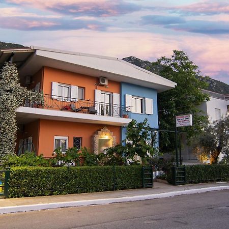 Tsertos Apartments Kamena Vourla Dış mekan fotoğraf