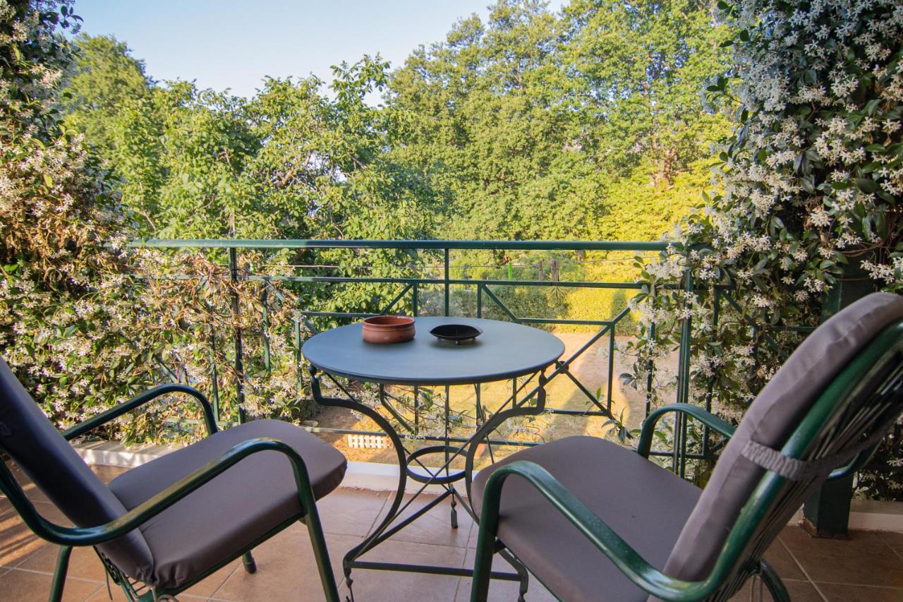 Tsertos Apartments Kamena Vourla Dış mekan fotoğraf