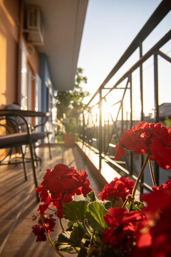 Tsertos Apartments Kamena Vourla Dış mekan fotoğraf
