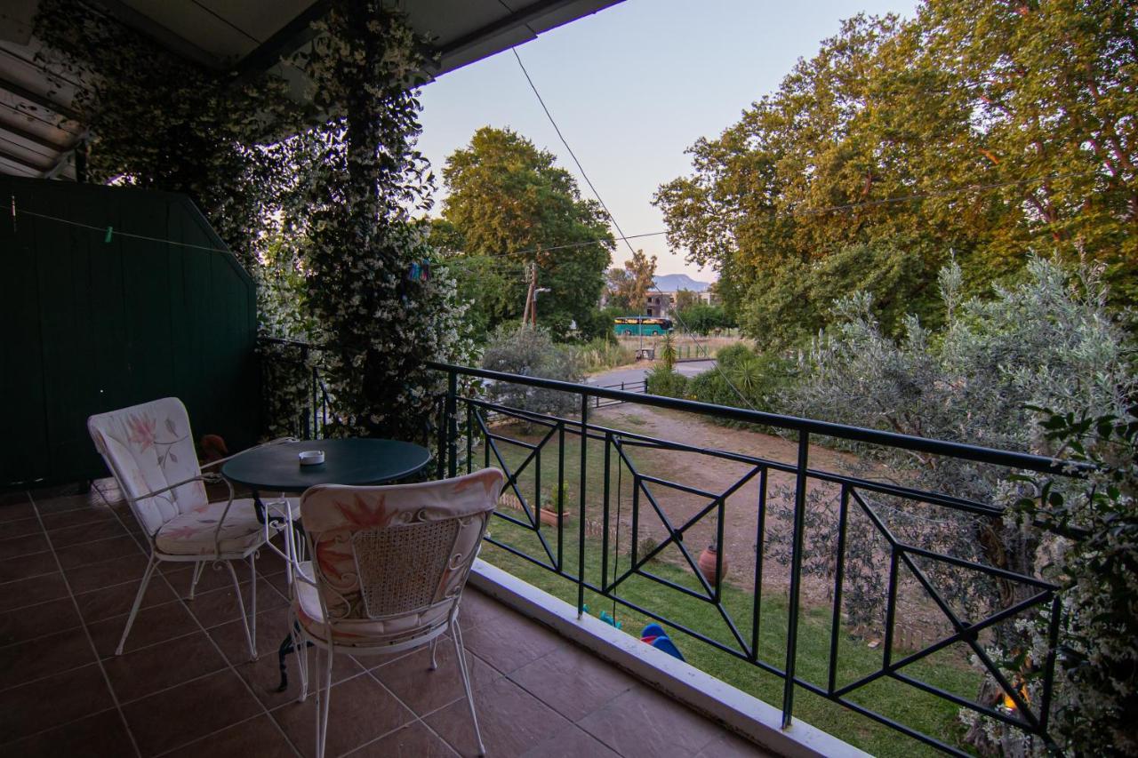 Tsertos Apartments Kamena Vourla Dış mekan fotoğraf