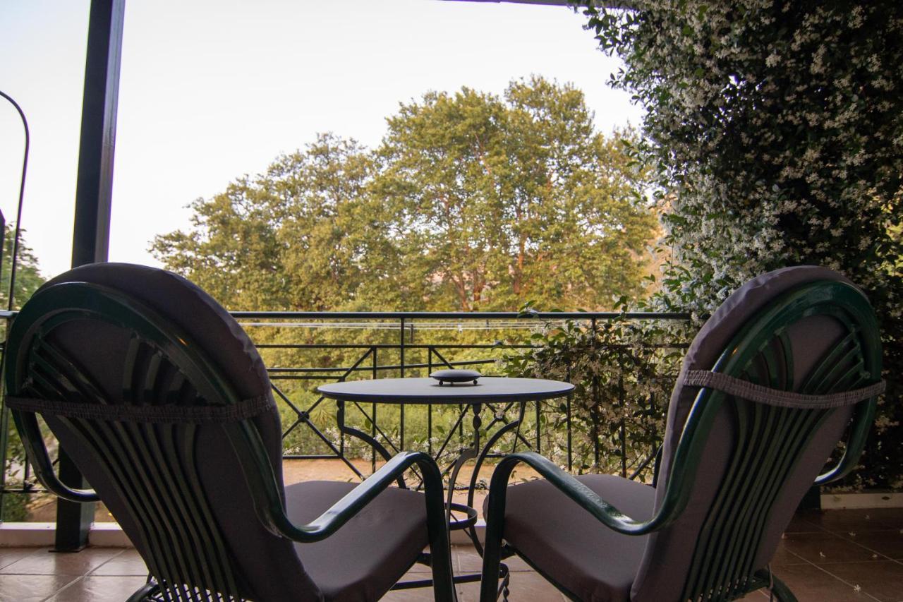 Tsertos Apartments Kamena Vourla Dış mekan fotoğraf