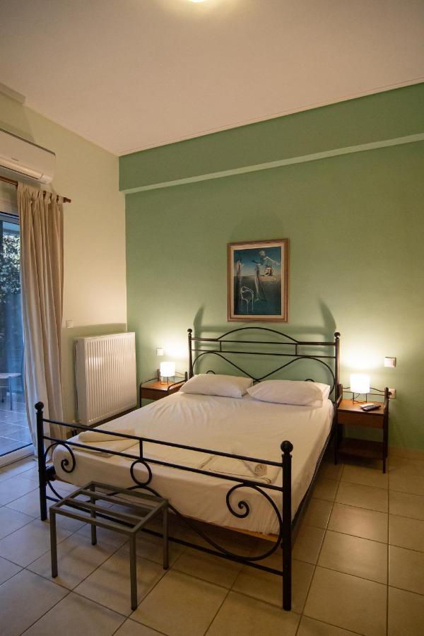 Tsertos Apartments Kamena Vourla Dış mekan fotoğraf