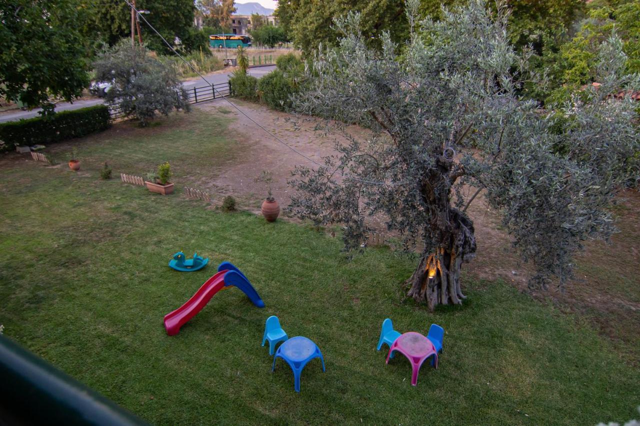 Tsertos Apartments Kamena Vourla Dış mekan fotoğraf