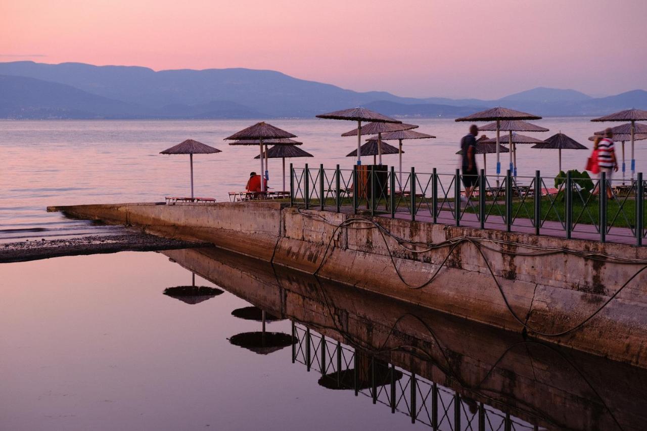 Tsertos Apartments Kamena Vourla Dış mekan fotoğraf
