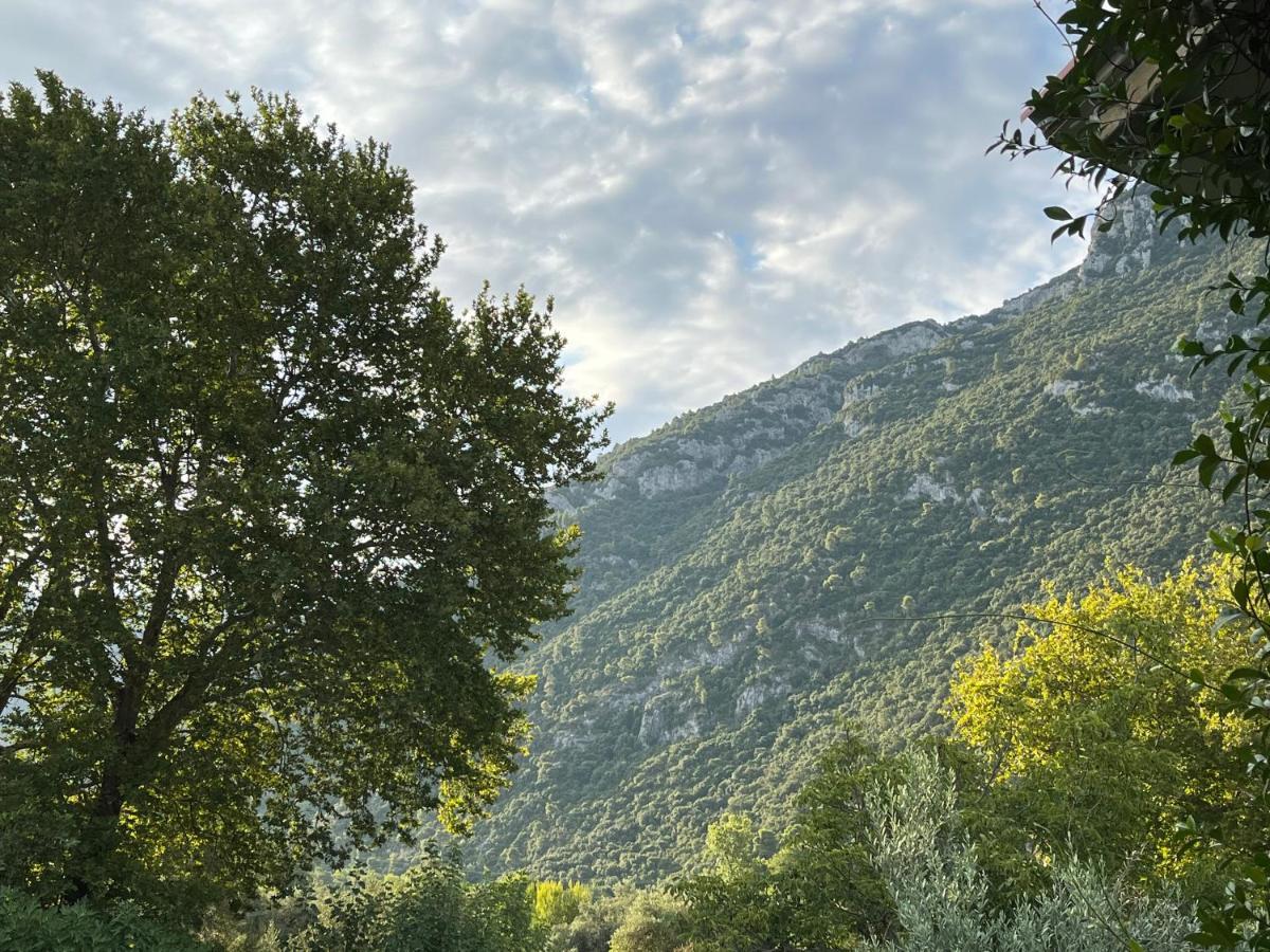 Tsertos Apartments Kamena Vourla Dış mekan fotoğraf