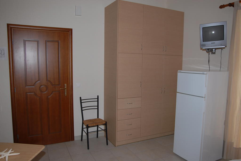 Tsertos Apartments Kamena Vourla Dış mekan fotoğraf