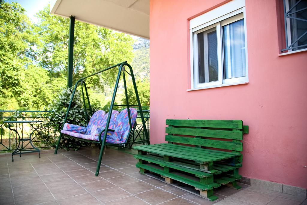 Tsertos Apartments Kamena Vourla Dış mekan fotoğraf
