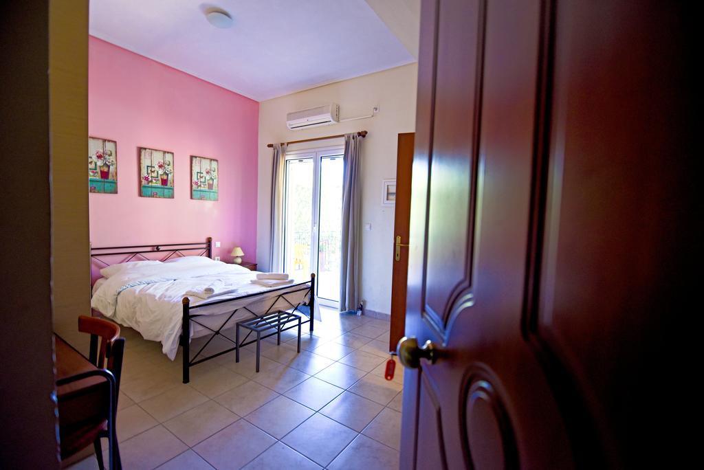 Tsertos Apartments Kamena Vourla Dış mekan fotoğraf