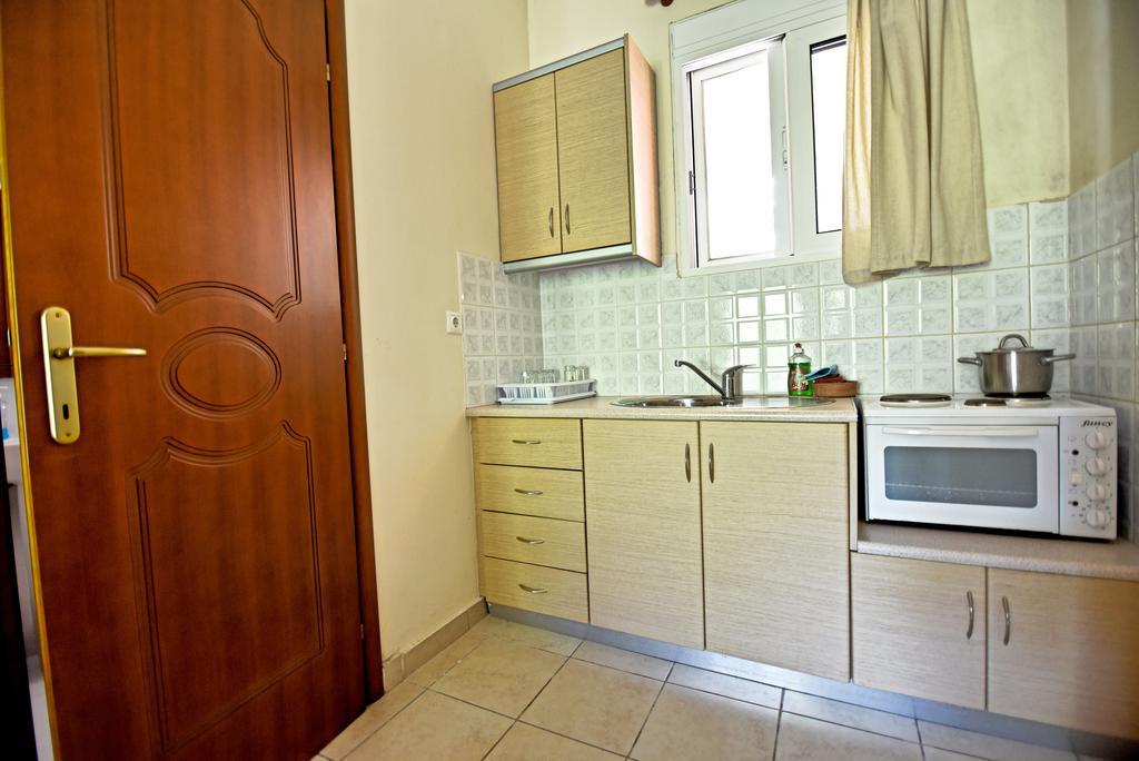 Tsertos Apartments Kamena Vourla Dış mekan fotoğraf
