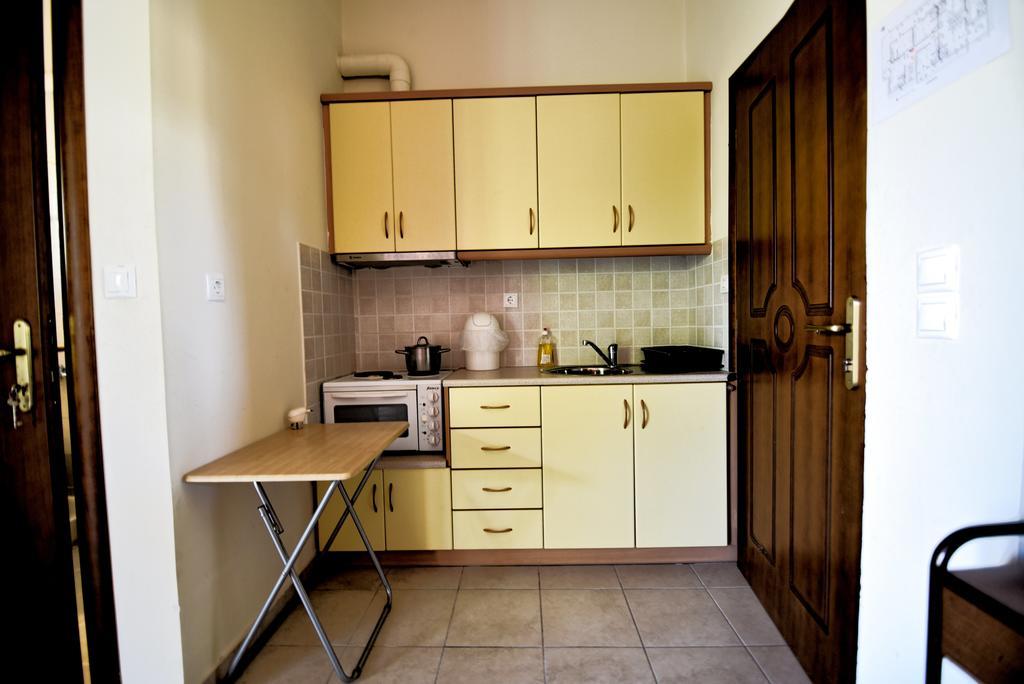 Tsertos Apartments Kamena Vourla Dış mekan fotoğraf
